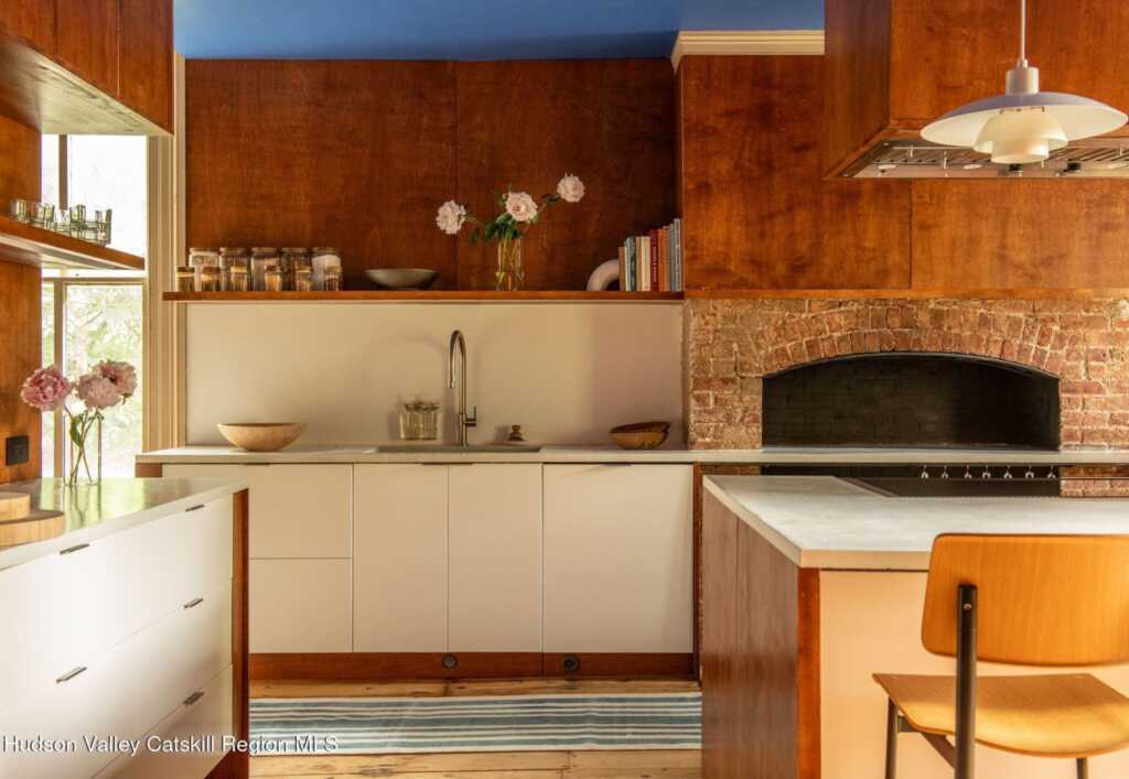 85 Wurts Street, Kingston, NY 12401 - Photo 8 of 29