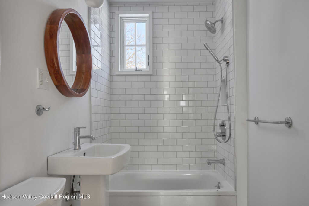 16 Oak Street, Rhinebeck, NY 12572 - Photo 11 of 13