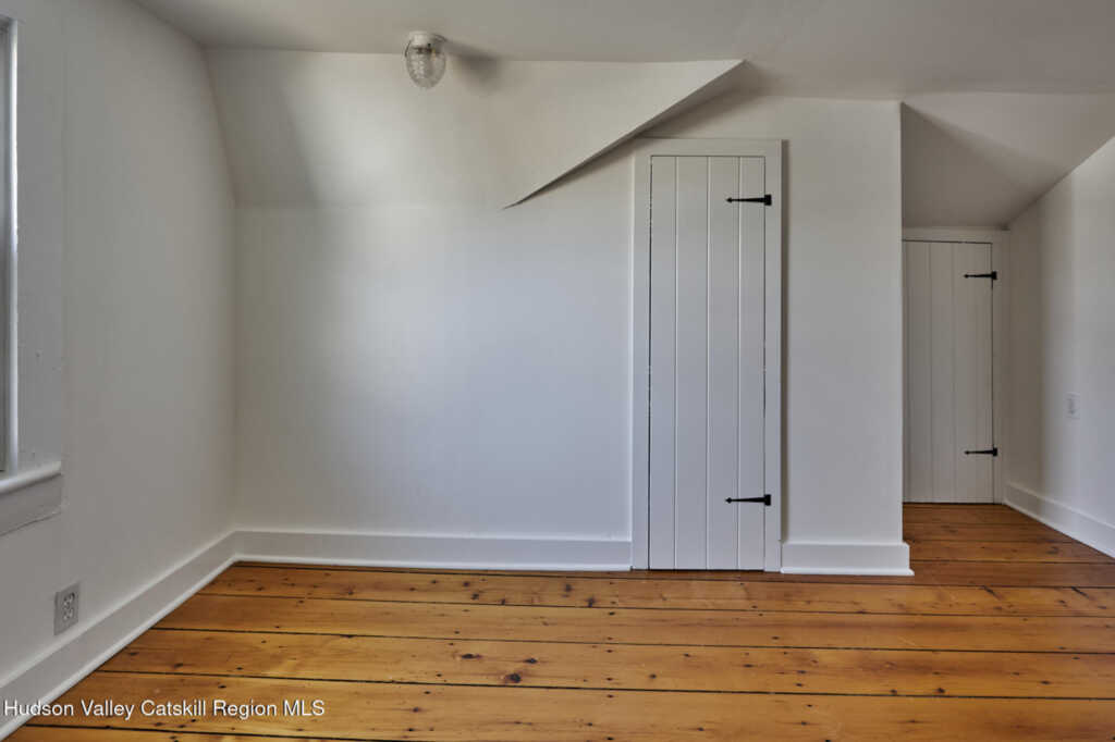 16 Oak Street, Rhinebeck, NY 12572 - Photo 7 of 13