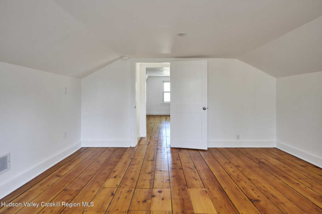 16 Oak Street, Rhinebeck, NY 12572 - Photo 9 of 13