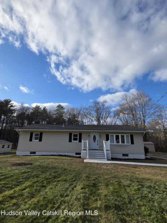 12 Eddy Street, Saugerties, NY 12477