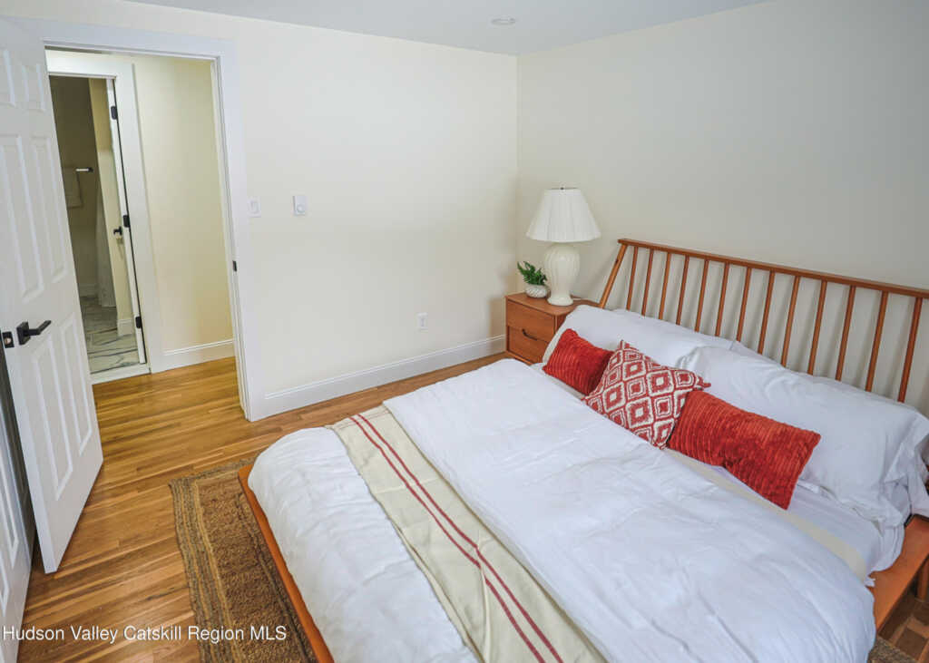 12 Eddy Street, Saugerties, NY 12477 - Photo 13 of 32