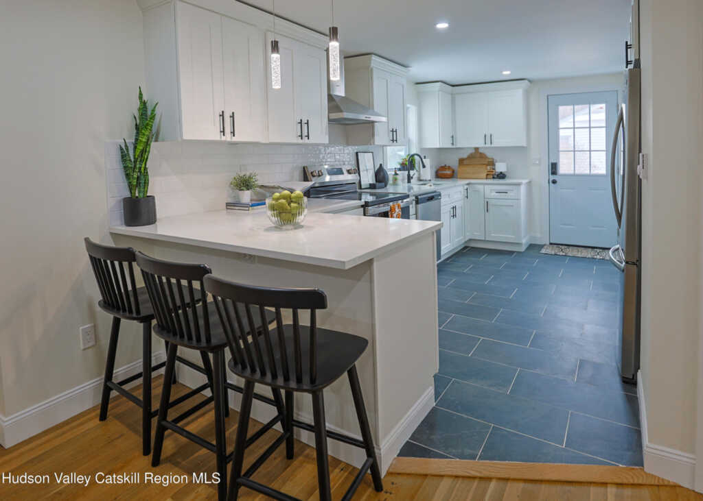 12 Eddy Street, Saugerties, NY 12477 - Photo 6 of 32