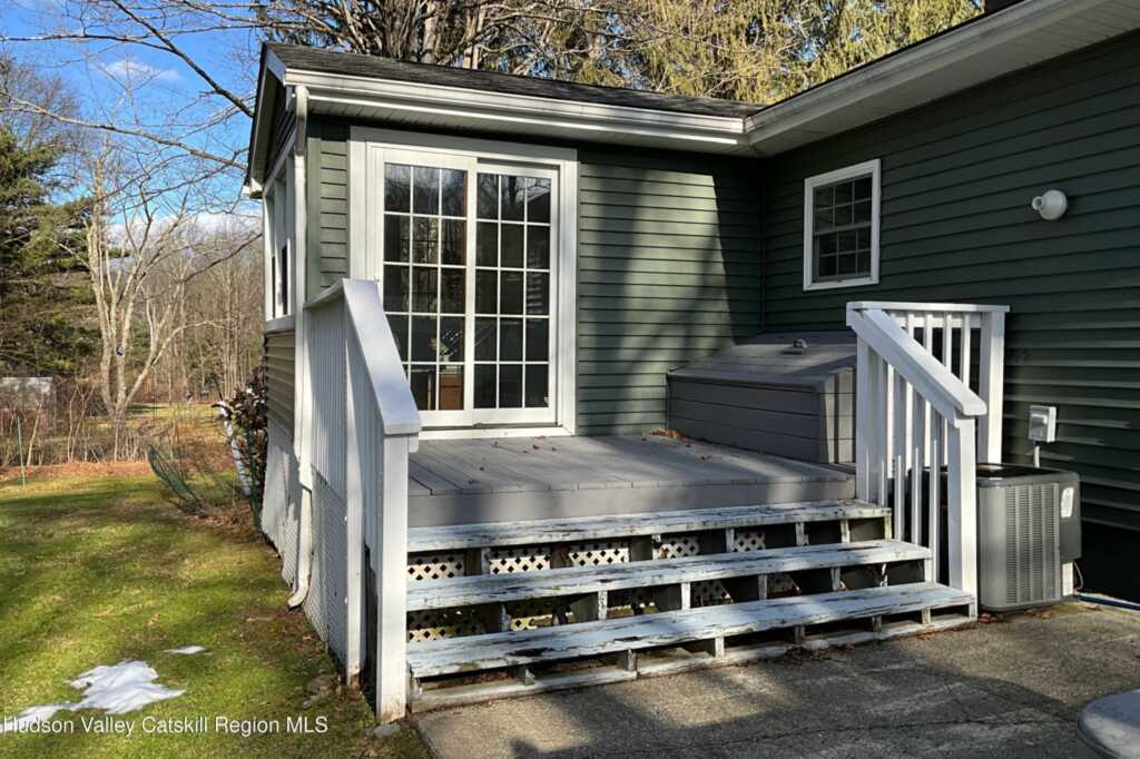 7 Gardiner Park Road, New Paltz, NY 12561 - Photo 11 of 50