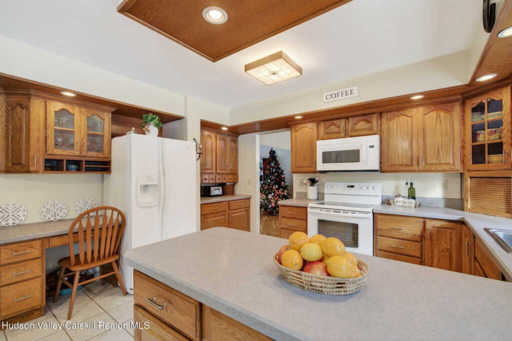 15 Royal Oak Road, Stone Ridge, NY 12484 - Photo 16 of 35