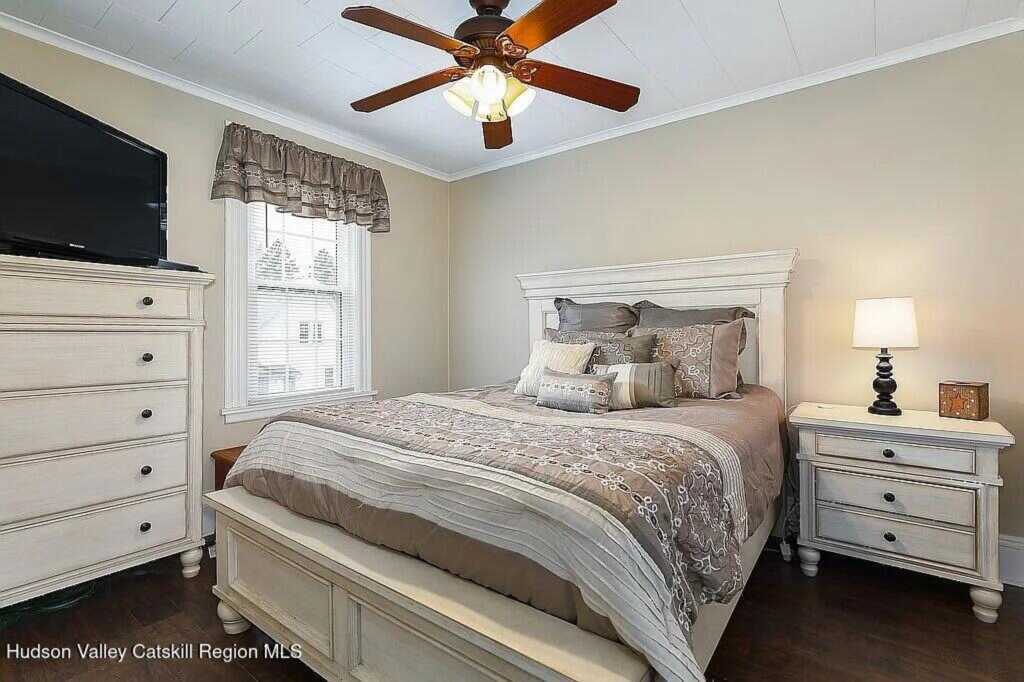 213 Elmendorf Street, Kingston, NY 12401 - Photo 10 of 20