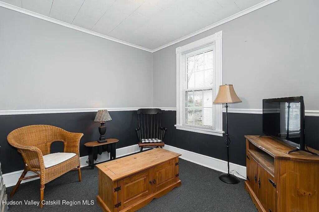 213 Elmendorf Street, Kingston, NY 12401 - Photo 11 of 20