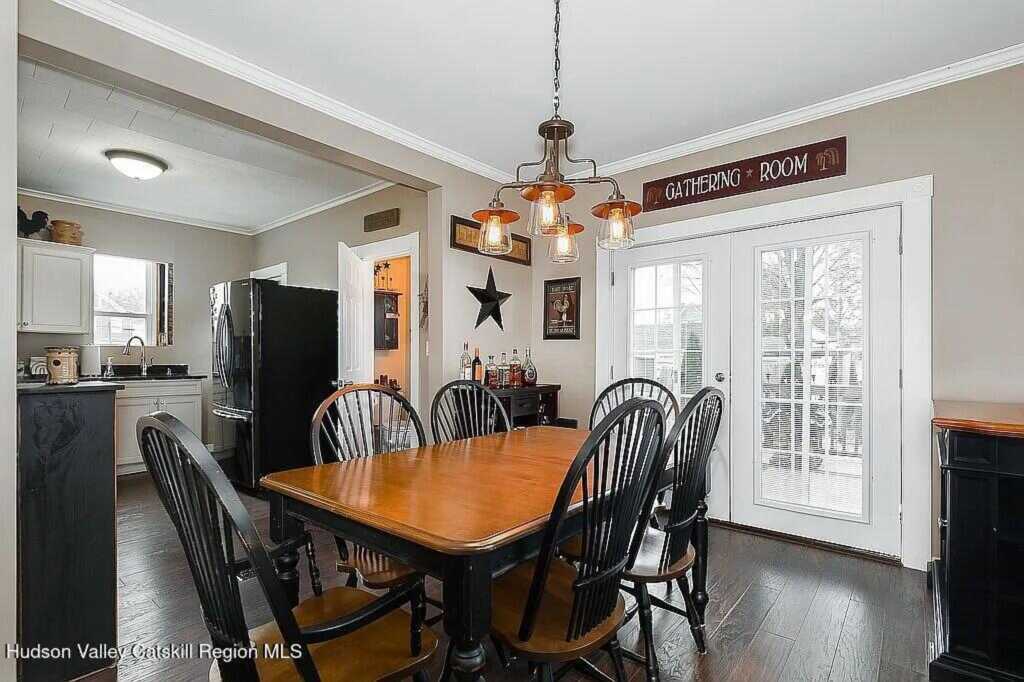 213 Elmendorf Street, Kingston, NY 12401 - Photo 7 of 20