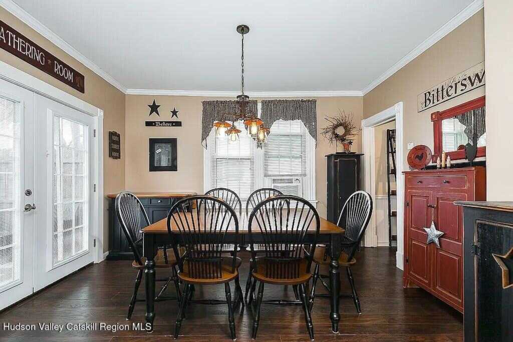 213 Elmendorf Street, Kingston, NY 12401 - Photo 8 of 20