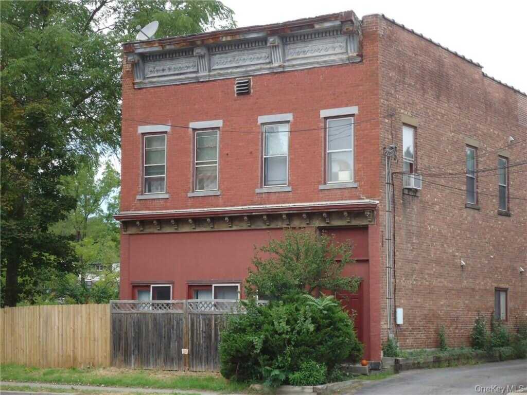 165 Ulster Avenue, Unit #7, Saugerties, NY 12477