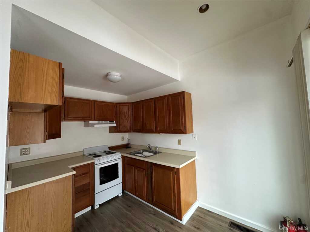 165 Ulster Avenue, Unit #7, Saugerties, NY 12477 - Photo 9 of 21