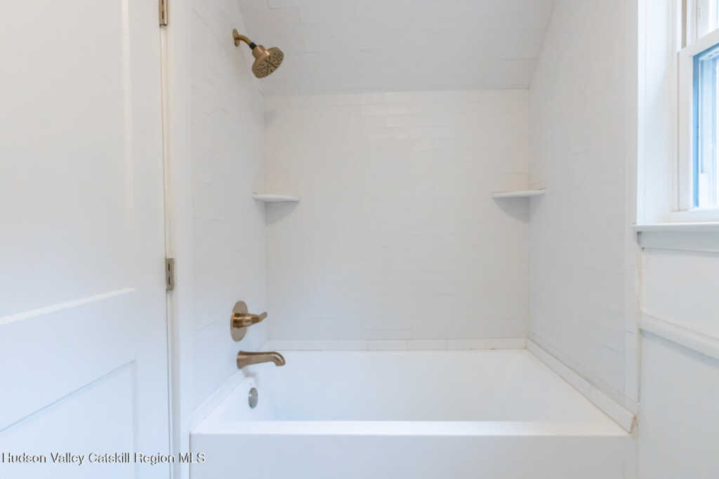 148 Esopus Creek Road, Saugerties, NY 12477 - Photo 7 of 19