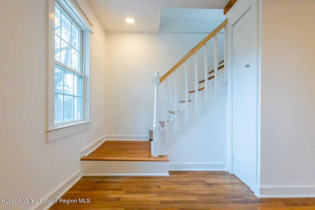 148 Esopus Creek Road, Saugerties, NY 12477 - Photo 9 of 19