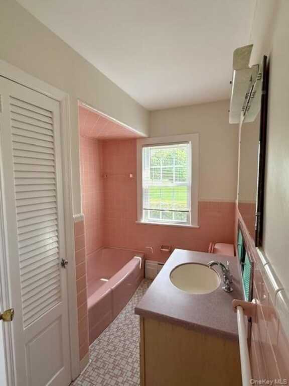 70 Mulberry Street, Rhinebeck, NY 12572 - Photo 5 of 10