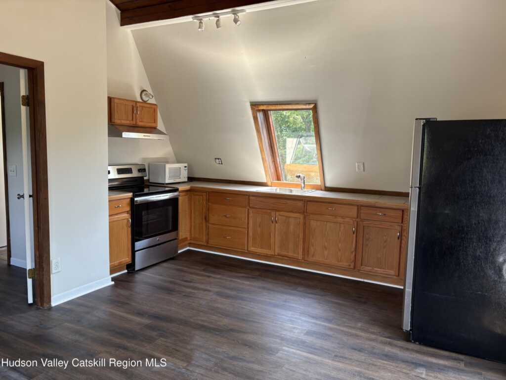 3559 Rt.32, Unit ##5, Saugerties, NY 12477 - Photo 4 of 7