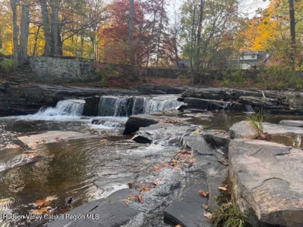 110 Mill Hill Road, Woodstock, NY 12498 - Photo 4 of 33