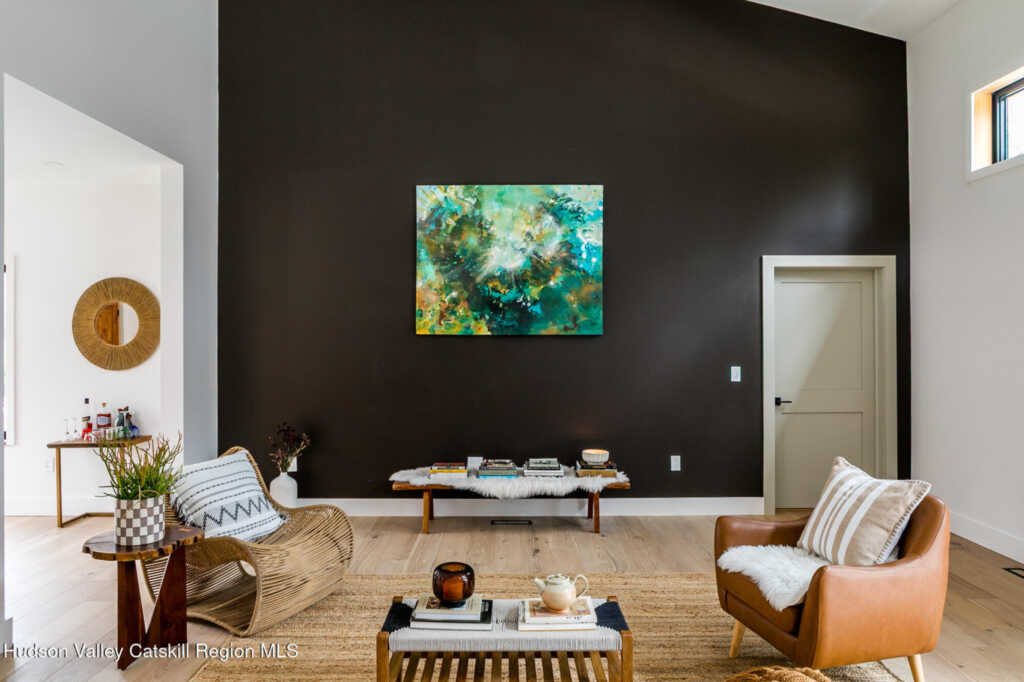 33 Betten Court, Saugerties, NY 12477 - Photo 3 of 27