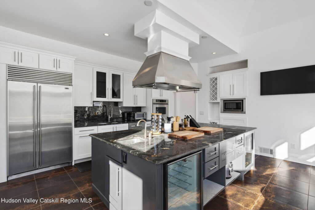 11 Snyder Lane, Saugerties, NY 12477 - Photo 9 of 50