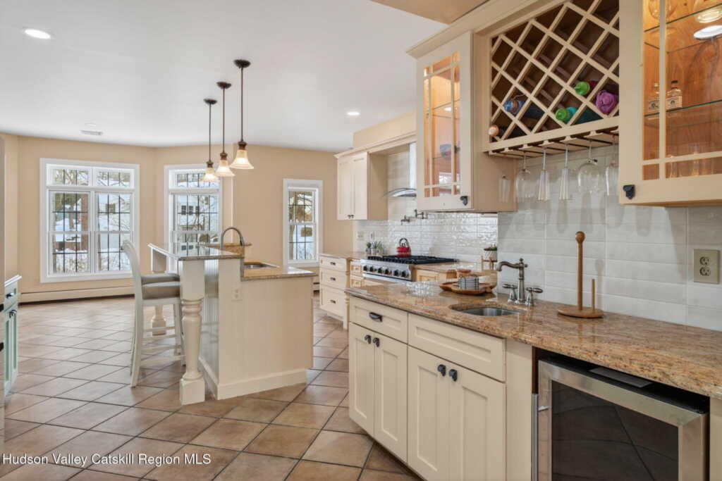 30 Alison Court, Kingston, NY 12401 - Photo 13 of 50