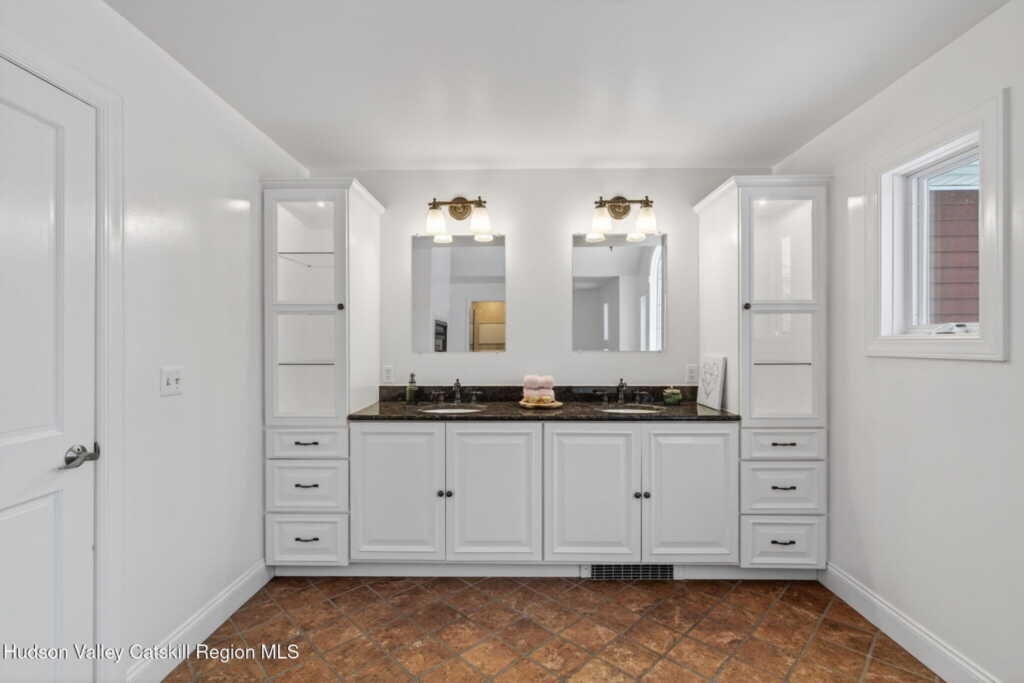 30 Alison Court, Kingston, NY 12401 - Photo 38 of 50