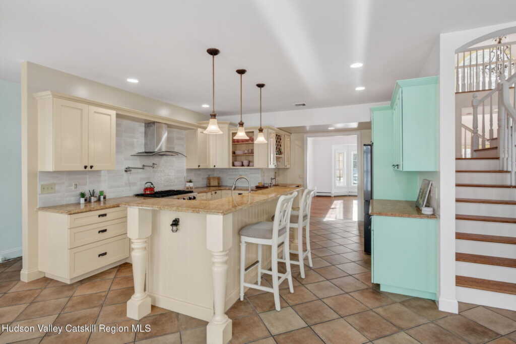 30 Alison Court, Kingston, NY 12401 - Photo 7 of 50