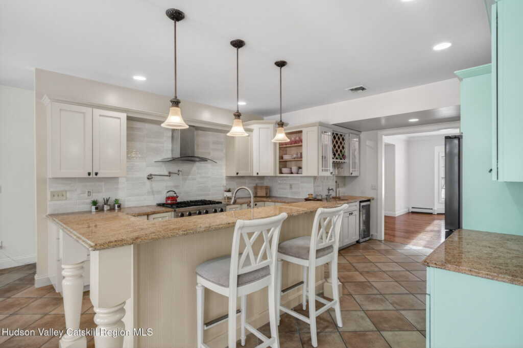 30 Alison Court, Kingston, NY 12401 - Photo 8 of 50