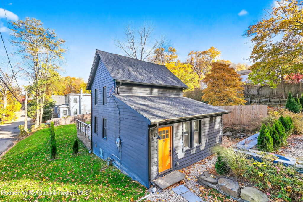 39 Broadway, Kingston, NY 12401