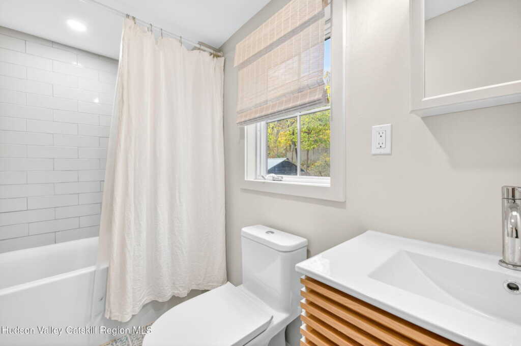 39 Broadway, Kingston, NY 12401 - Photo 18 of 21