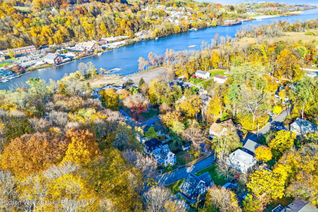 39 Broadway, Kingston, NY 12401 - Photo 2 of 21