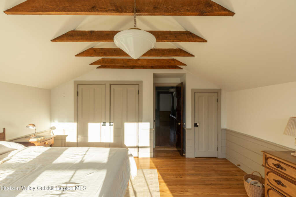 110 Clinton Avenue, Kingston, NY 12401 - Photo 29 of 50