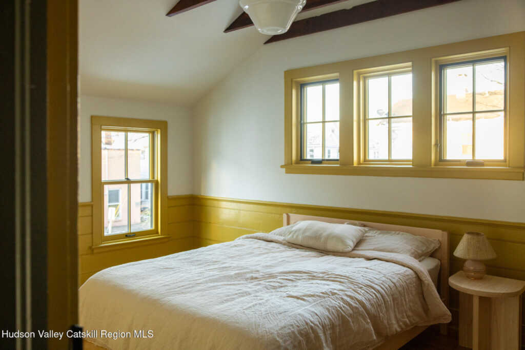 110 Clinton Avenue, Kingston, NY 12401 - Photo 34 of 50