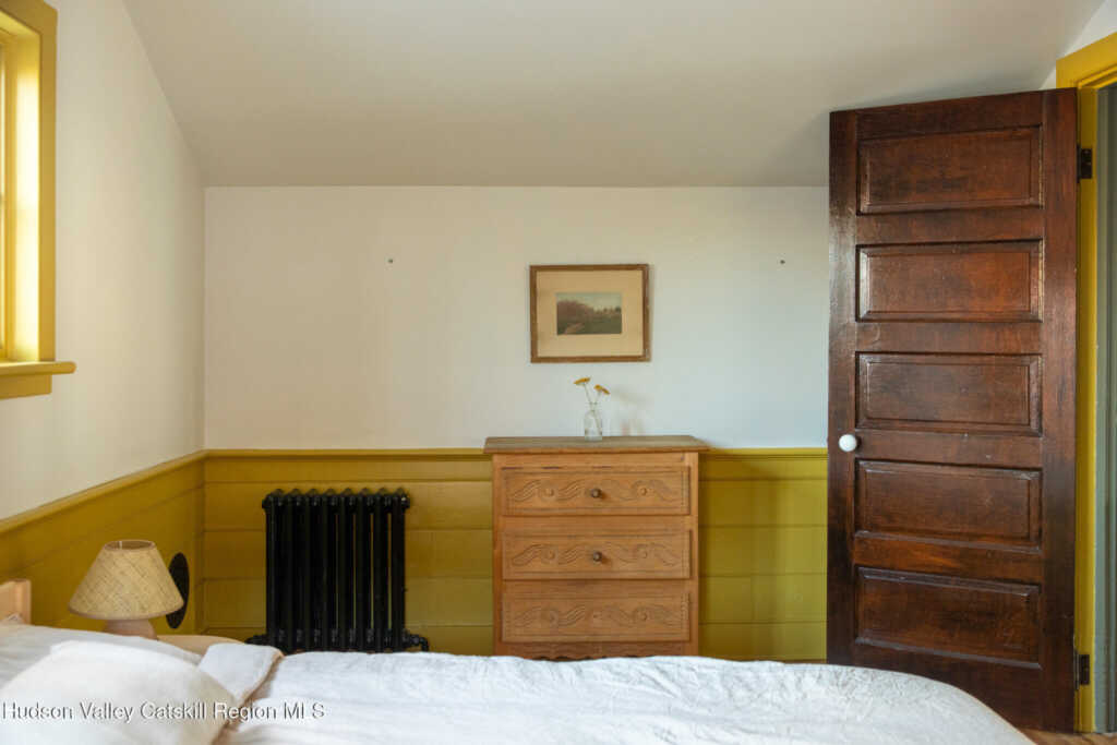 110 Clinton Avenue, Kingston, NY 12401 - Photo 37 of 50