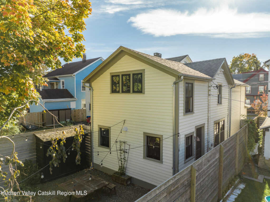 110 Clinton Avenue, Kingston, NY 12401 - Photo 39 of 50