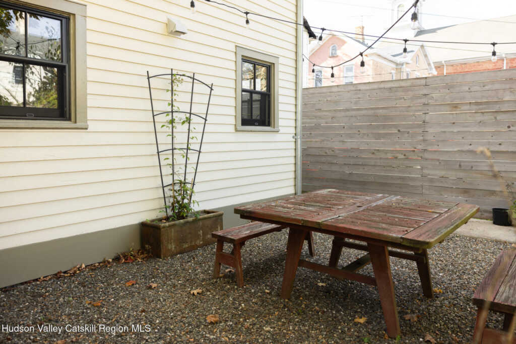 110 Clinton Avenue, Kingston, NY 12401 - Photo 41 of 50