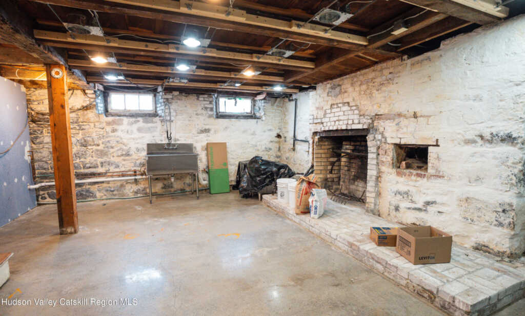 8 Pearl Street, Kingston, NY 12401 - Photo 15 of 27