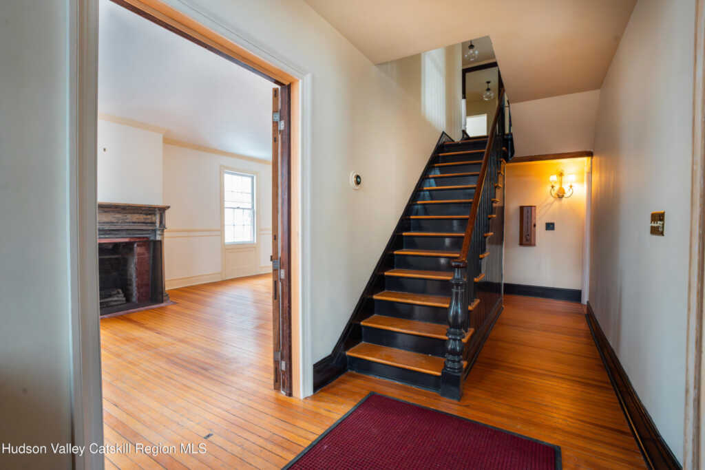 8 Pearl Street, Kingston, NY 12401 - Photo 3 of 27