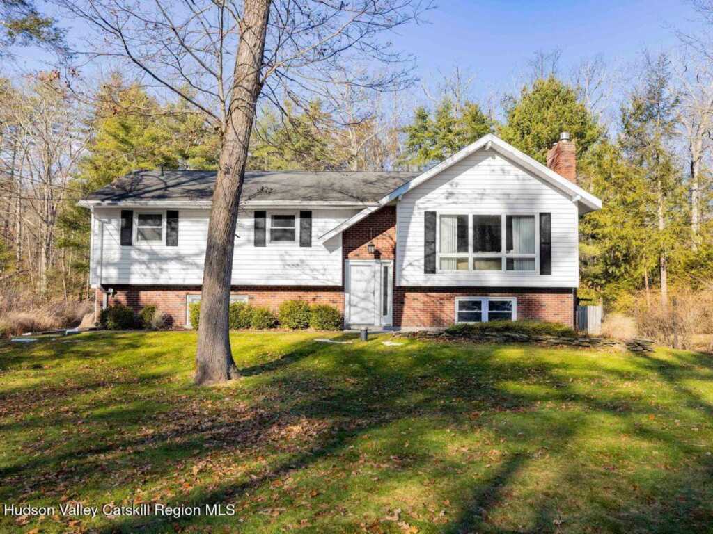 46 Whitney Drive, Woodstock, NY 12498 - Photo 2 of 42