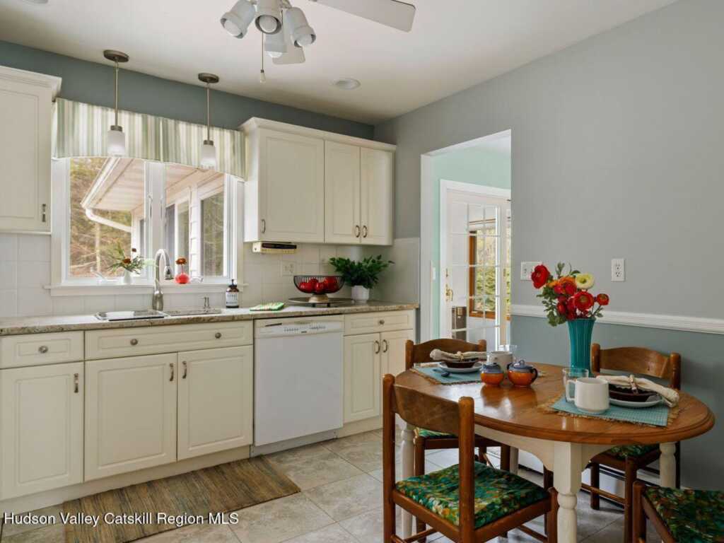 46 Whitney Drive, Woodstock, NY 12498 - Photo 9 of 42