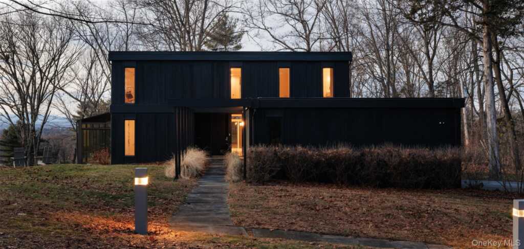 110 Old Albany Post Road, Rhinebeck, NY 12572 - Photo 3 of 46