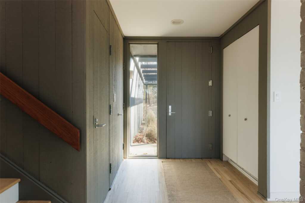 110 Old Albany Post Road, Rhinebeck, NY 12572 - Photo 4 of 46