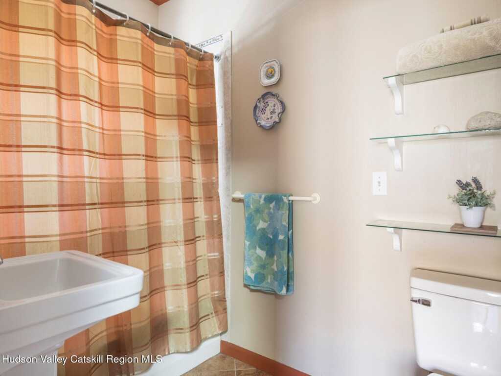 2059 Glasco Turnpike, Woodstock, NY 12498 - Photo 16 of 47