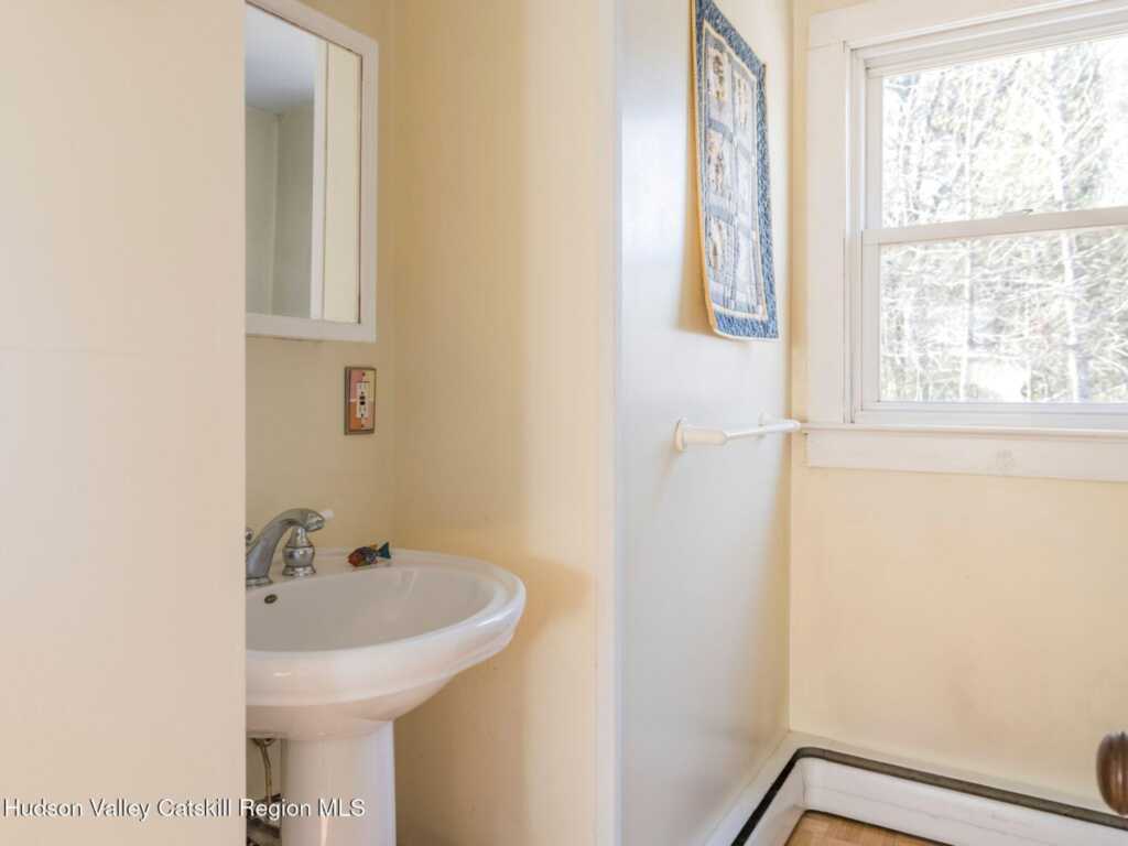 2059 Glasco Turnpike, Woodstock, NY 12498 - Photo 31 of 47