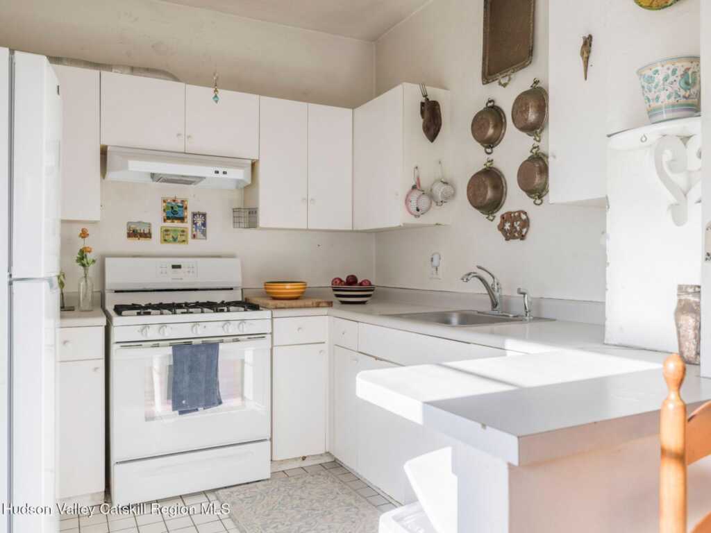 2059 Glasco Turnpike, Woodstock, NY 12498 - Photo 9 of 47