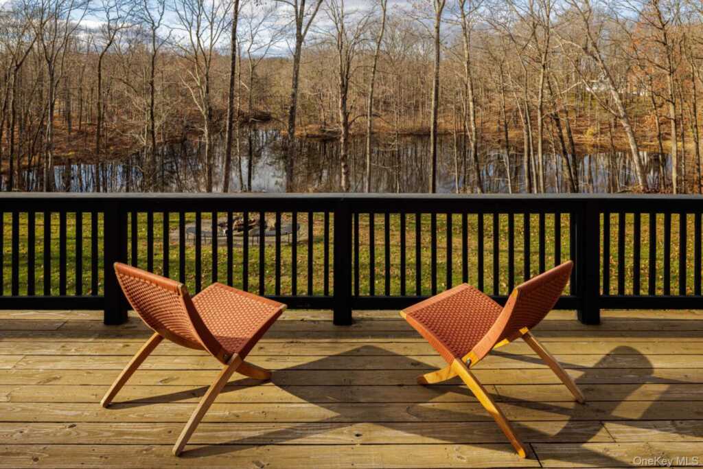 407 White Schoolhouse Road, Rhinebeck, NY 12572 - Photo 11 of 17