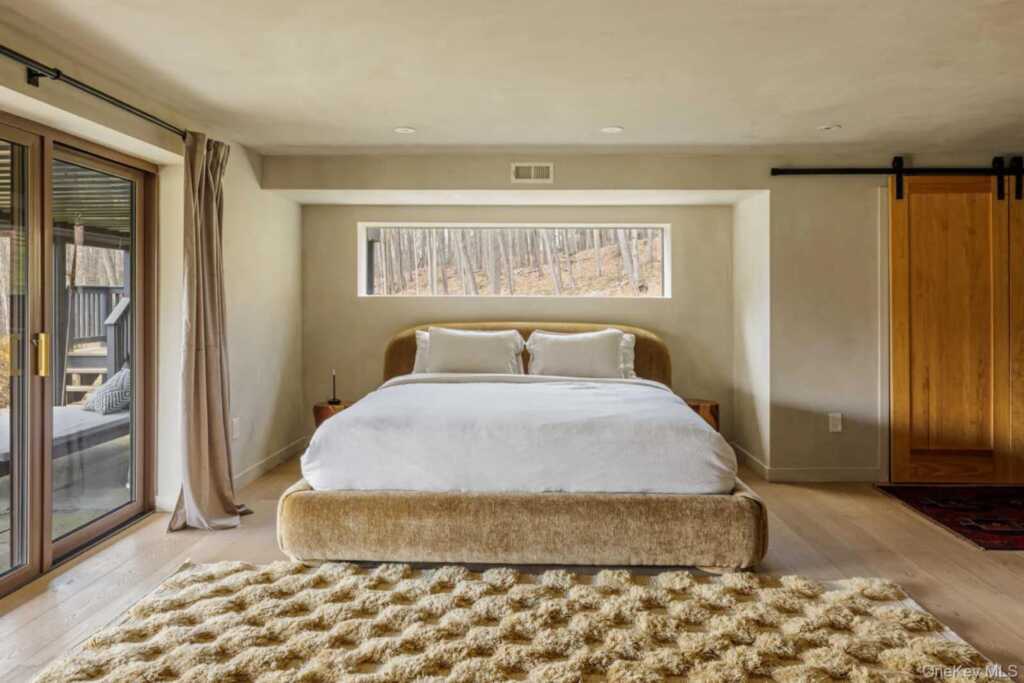 407 White Schoolhouse Road, Rhinebeck, NY 12572 - Photo 6 of 17