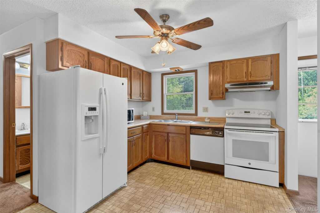 323 Ohioville Road, New Paltz, NY 12561 - Photo 9 of 31