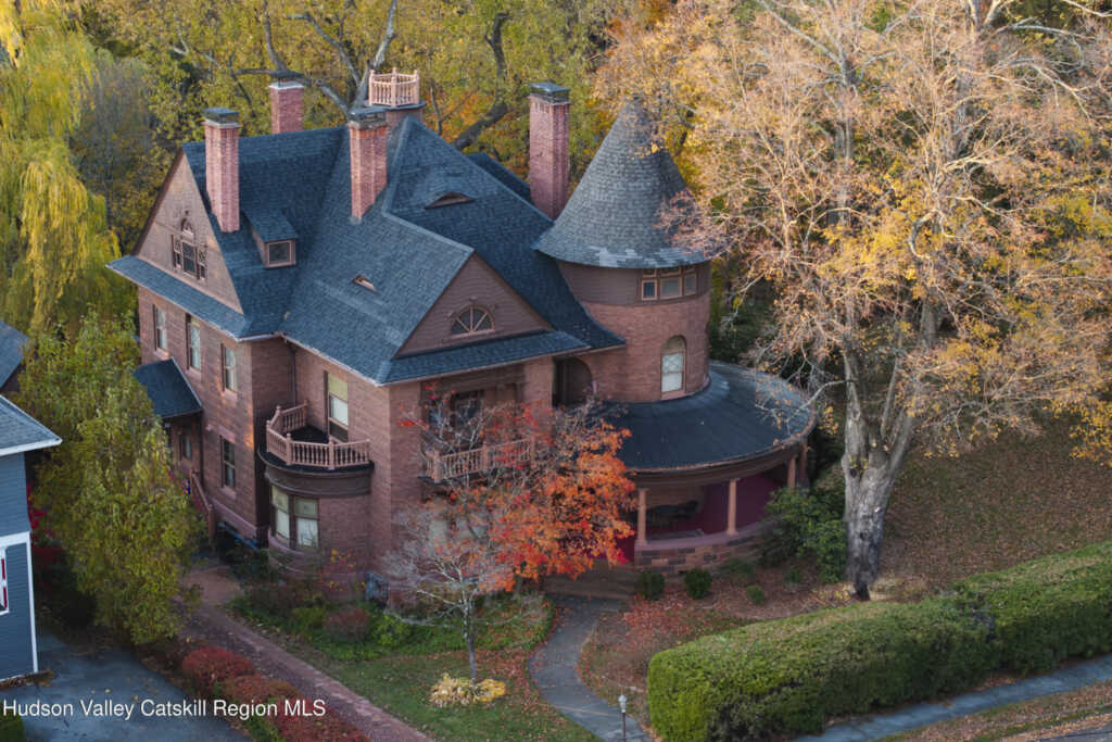 77 Chestnut Street, Kingston, NY 12401