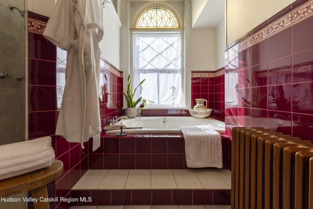 77 Chestnut Street, Kingston, NY 12401 - Photo 32 of 50