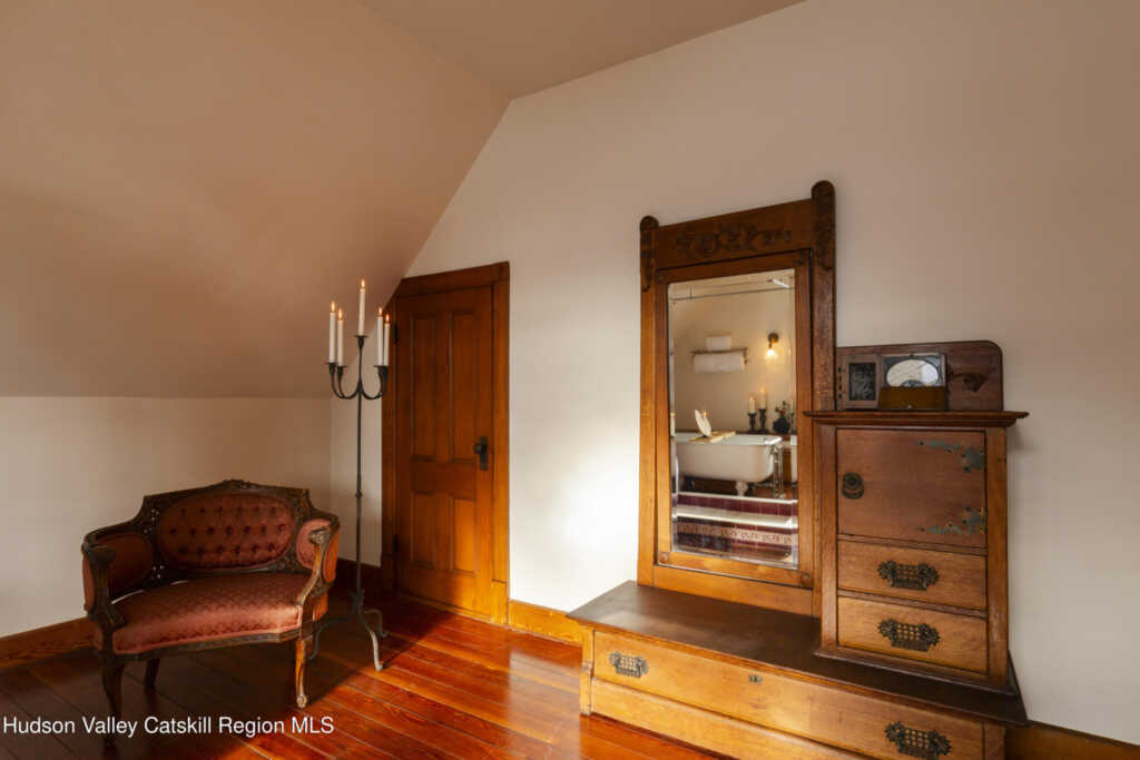 77 Chestnut Street, Kingston, NY 12401 - Photo 35 of 50