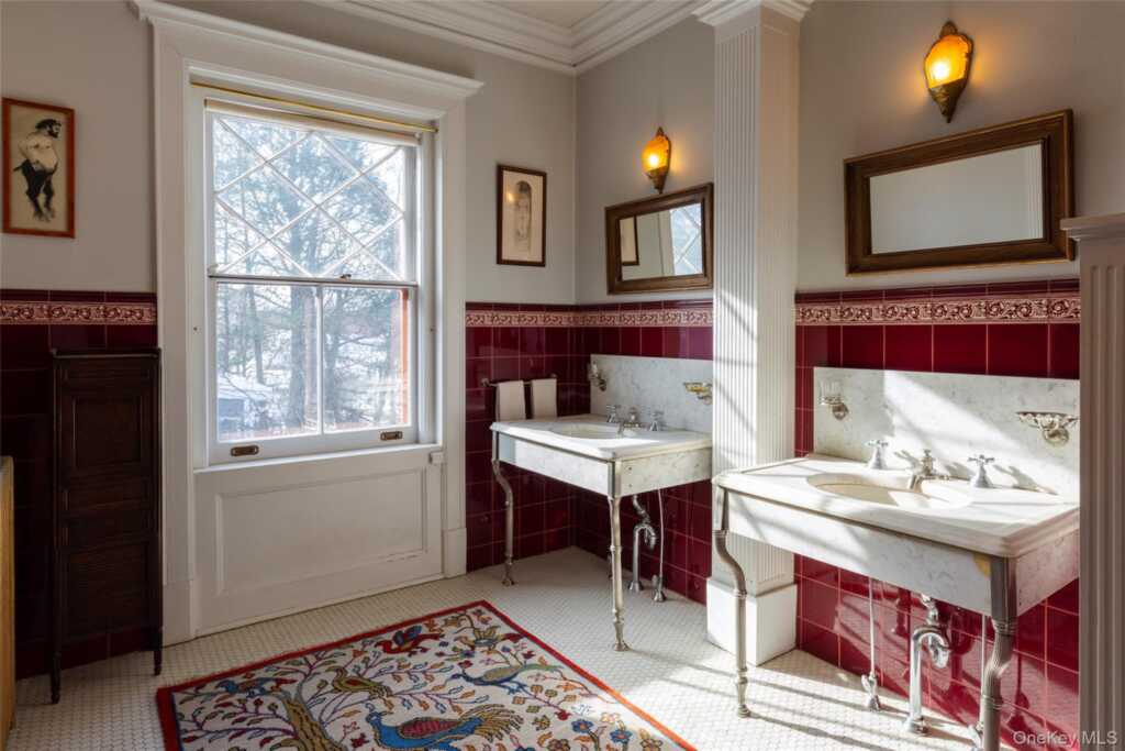 77 W Chestnut Street, Kingston, NY 12401 - Photo 26 of 50